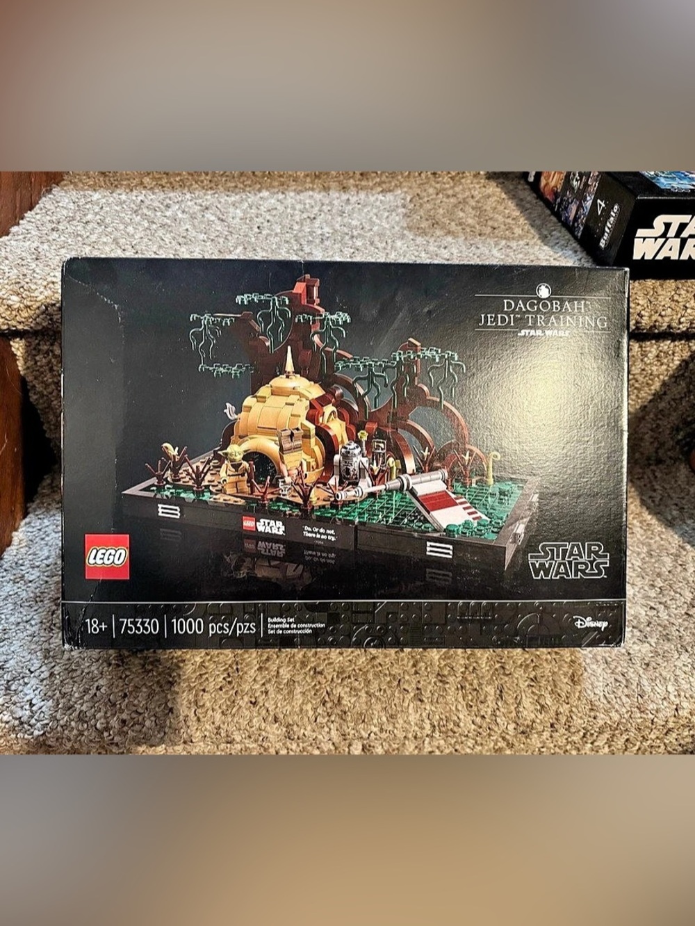 NIB - LEGO Star Wars Dagobah Jedi Training Diorama 75330 Box